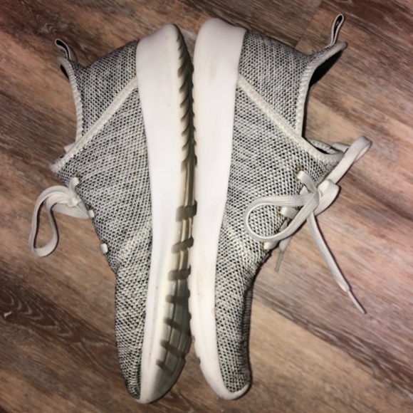 Adidas Cloudfoam Pure Athletic Trainer Pull on Sneaker Size 9.5 - Picture 7 of 8